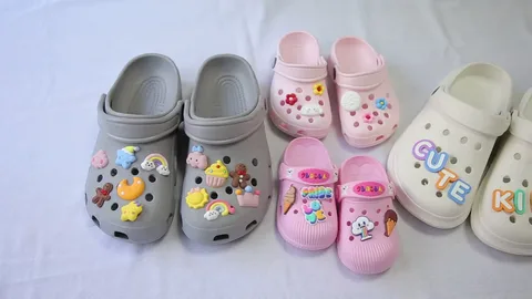 دمپایی کراکس فانتزی با رنگ‌ بندی متنوع و چشم‌ نواز